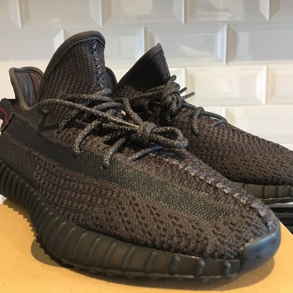 Adidas YEEZY 350 boost v2 Triple black non Static - Picture 1 of 8